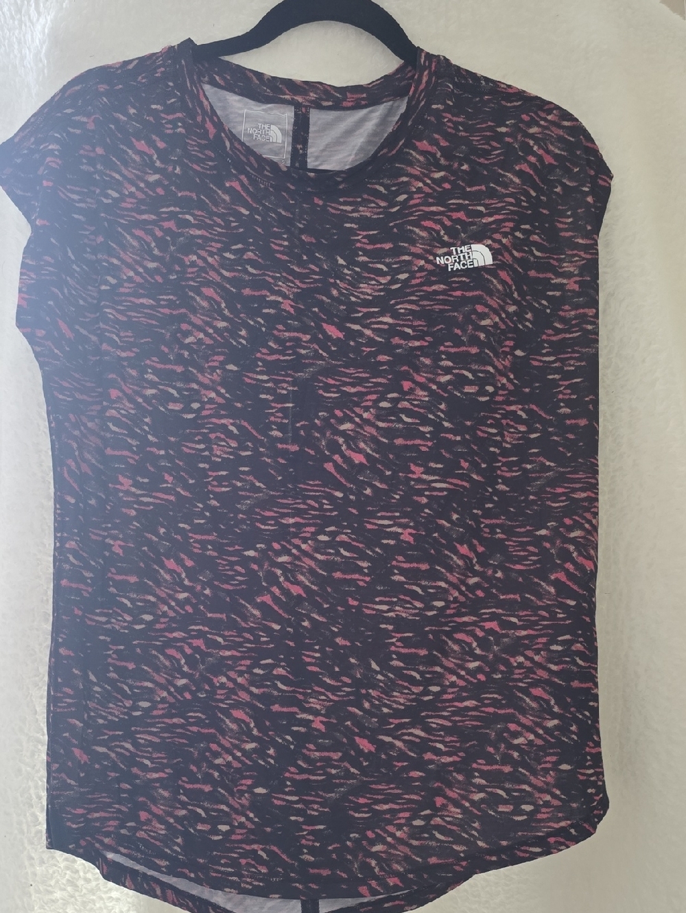 North Face Women's Wander Slitback Short Sleeve
